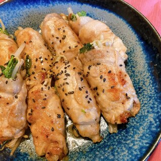 お弁当にも♪豚ロースの豆苗とえのきの肉巻き